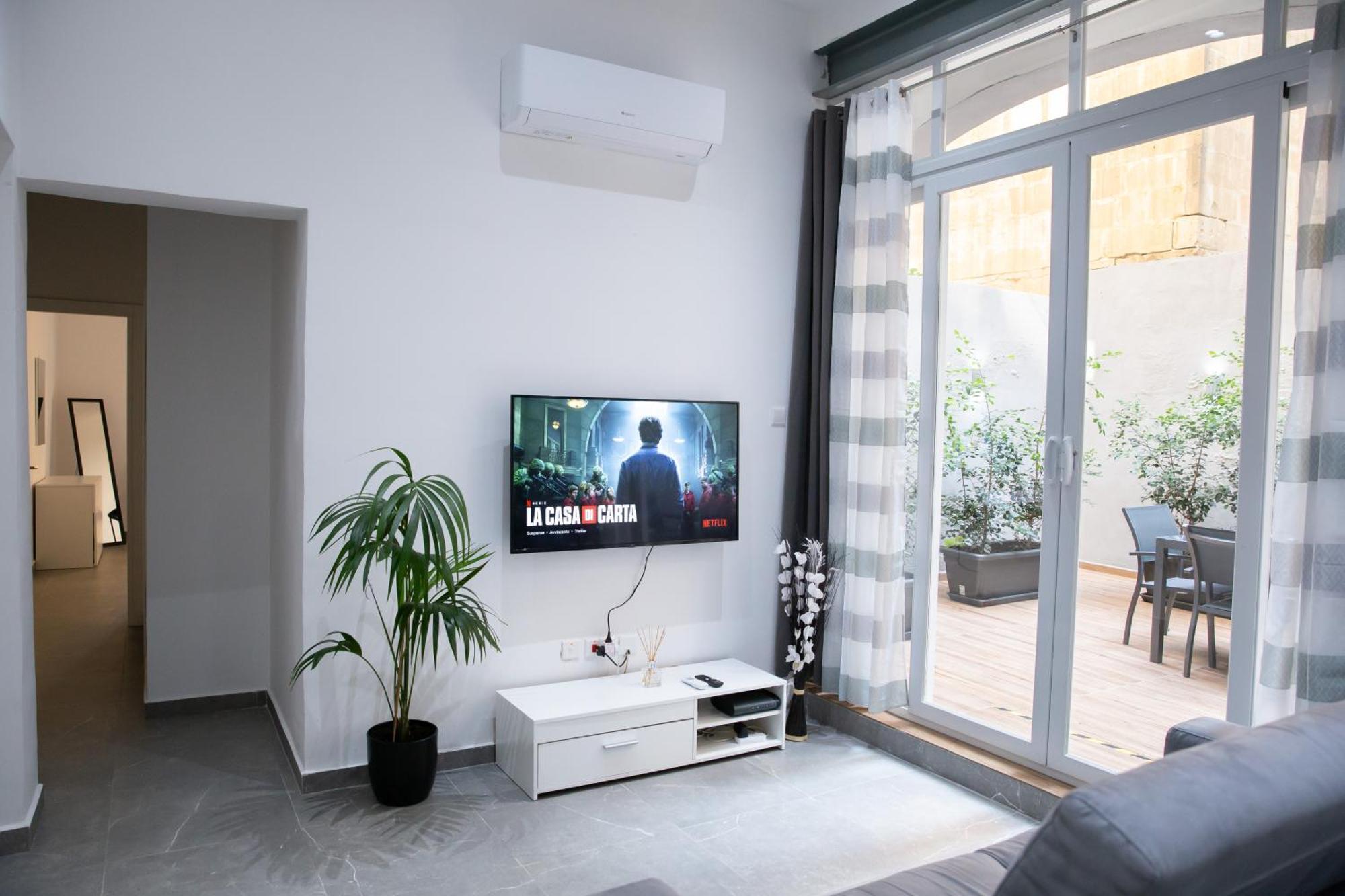 Valletta Waterfront Backyard Flat By Arcobnb Il-Furjana Ngoại thất bức ảnh