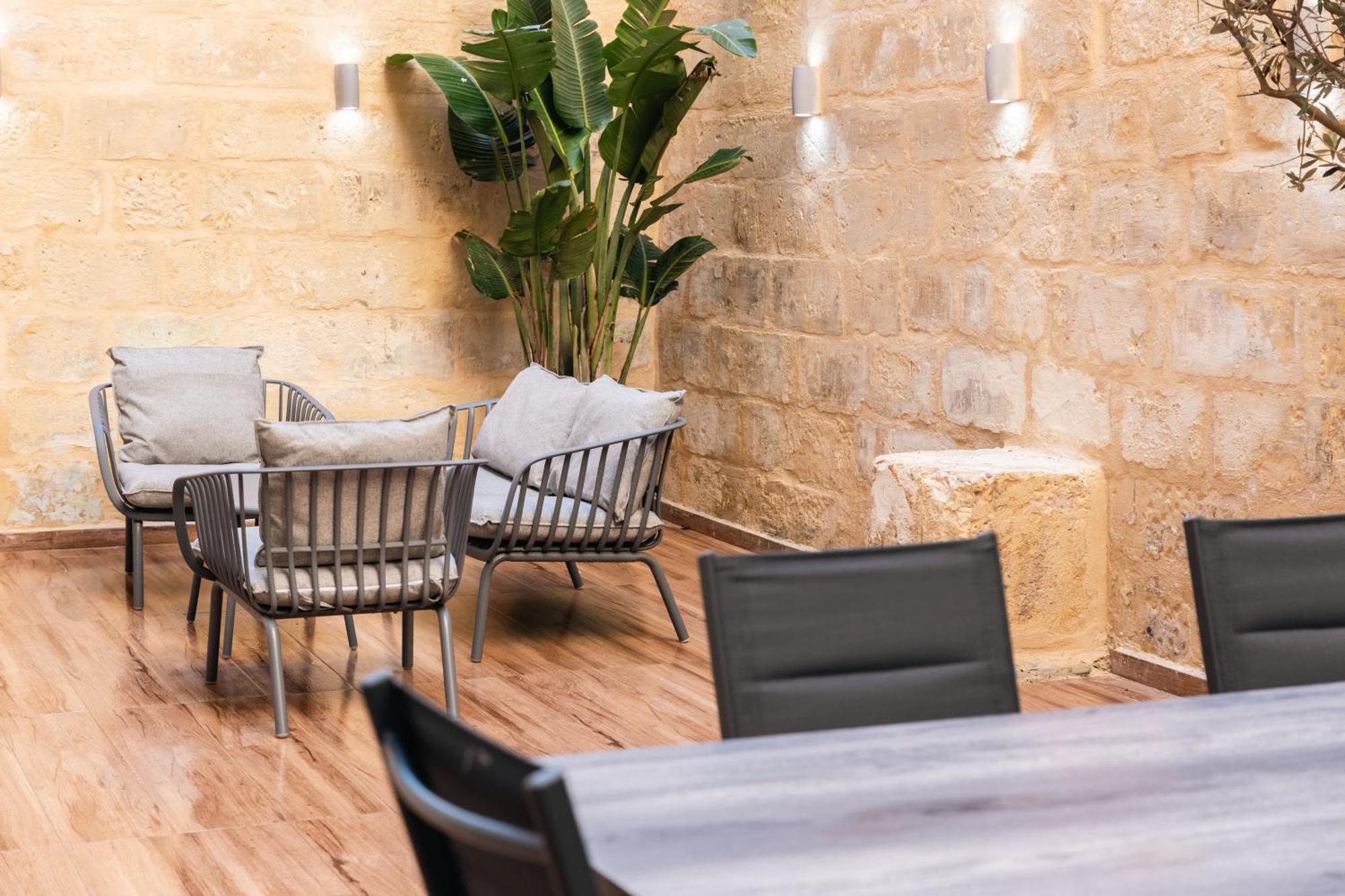 Valletta Waterfront Backyard Flat By Arcobnb Il-Furjana Ngoại thất bức ảnh
