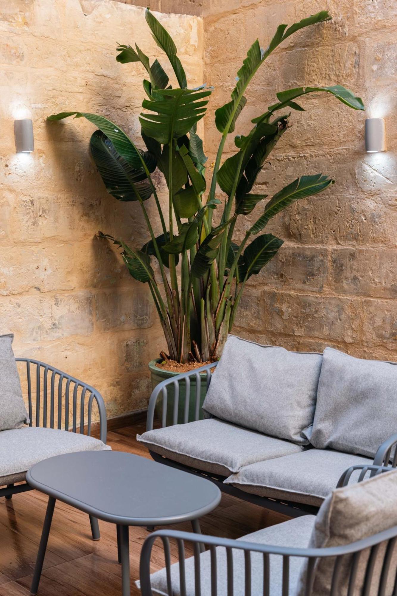 Valletta Waterfront Backyard Flat By Arcobnb Il-Furjana Ngoại thất bức ảnh